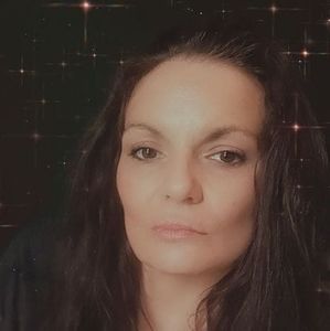 Meet your Posher, Alicia